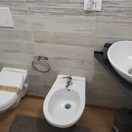 בית הארחה Mxp Busto 3*